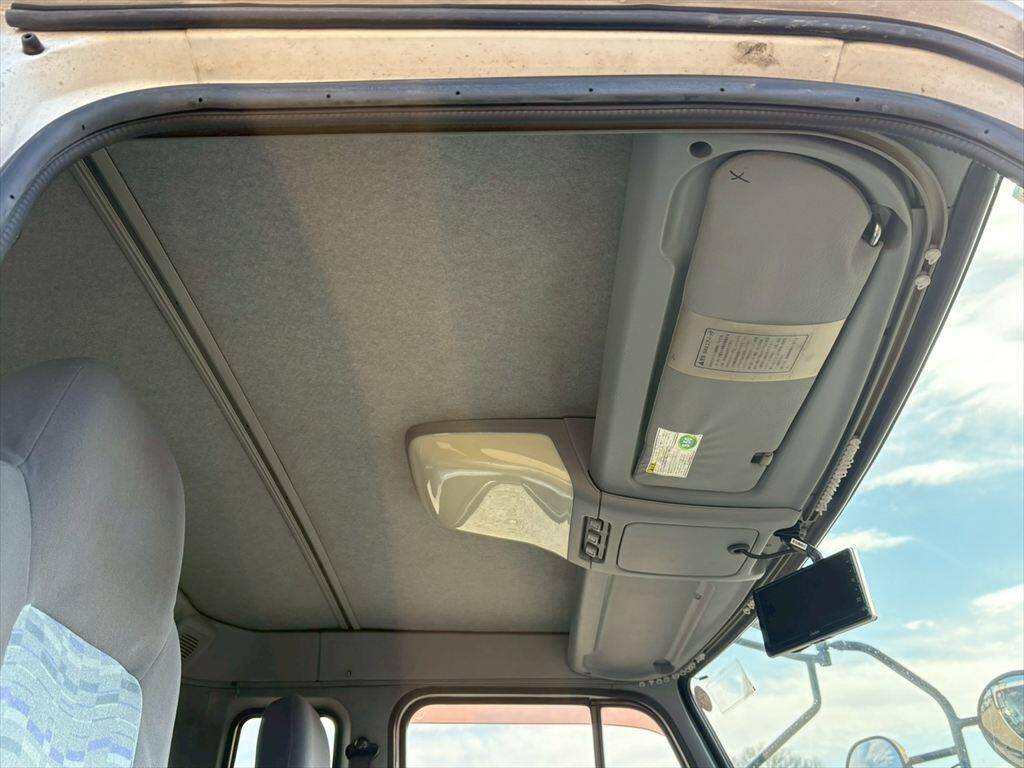 UDトラックスコンドルセルフローダー増トン（6t・8t）[写真22]