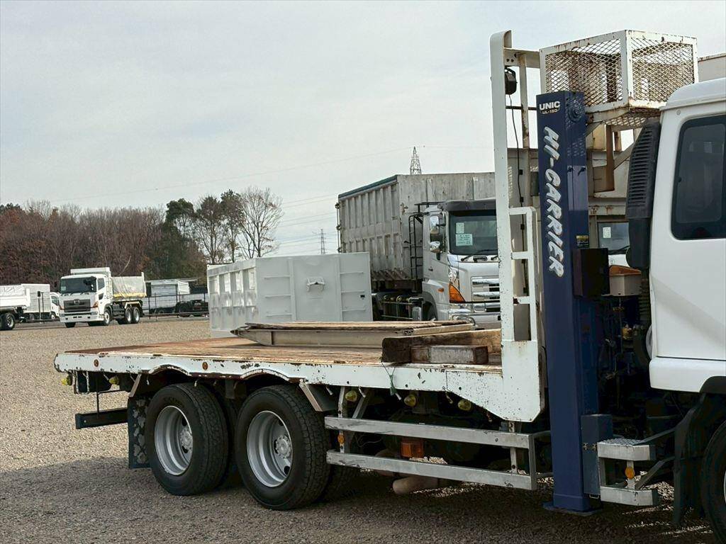 UDトラックスコンドルセルフローダー増トン（6t・8t）[写真05]