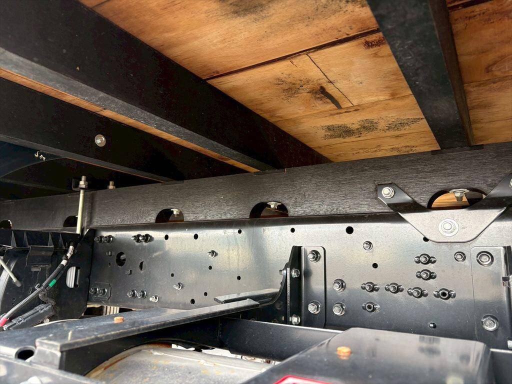 三菱ふそうファイター平ボディ中型（4t）[写真15]