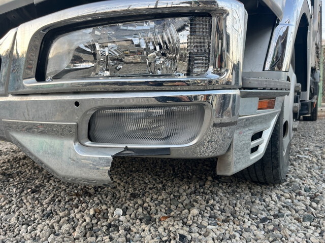 三菱ふそうファイタークレーン3段中型（4t）[写真10]