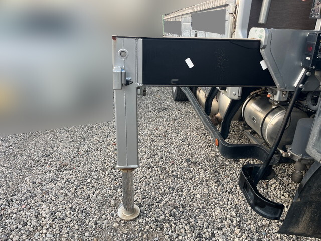 三菱ふそうファイタークレーン3段中型（4t）[写真23]