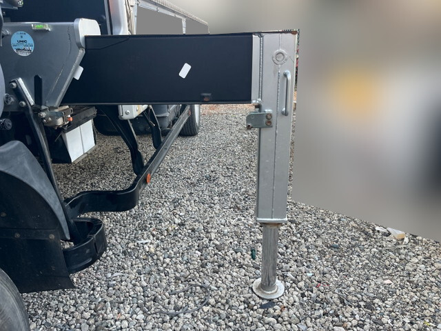 三菱ふそうファイタークレーン3段中型（4t）[写真24]