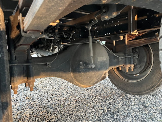 三菱ふそうファイタークレーン3段中型（4t）[写真31]