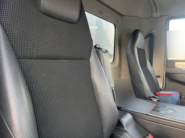 三菱ふそうファイタークレーン3段中型（4t）[写真33]