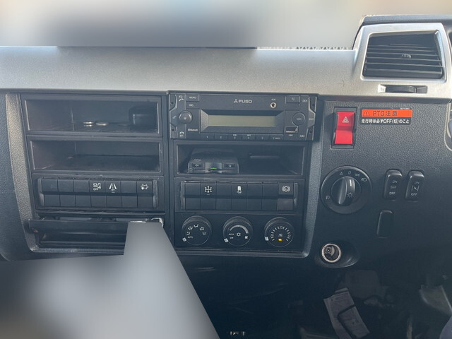 三菱ふそうファイタークレーン3段中型（4t）[写真37]