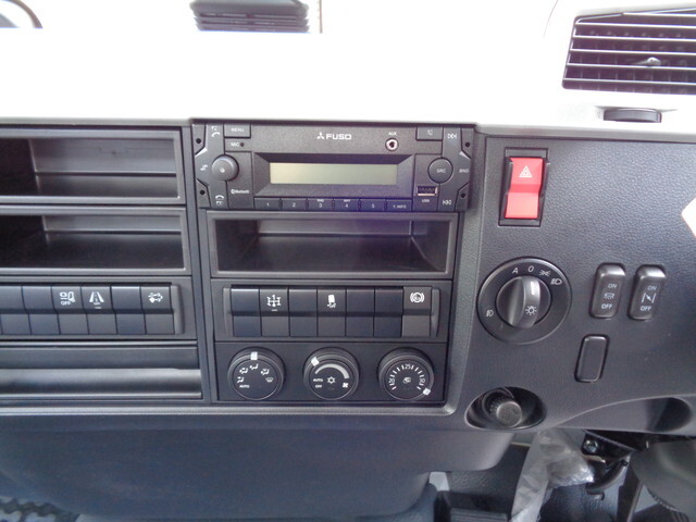 三菱ふそうファイターコンテナ専用車中型（4t）[写真29]