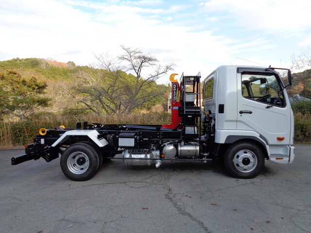 三菱ふそうファイターコンテナ専用車中型（4t）[写真05]