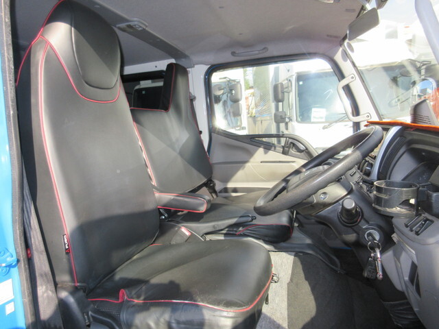 三菱ふそうキャンターアルミブロック小型（2t・3t）[写真13]