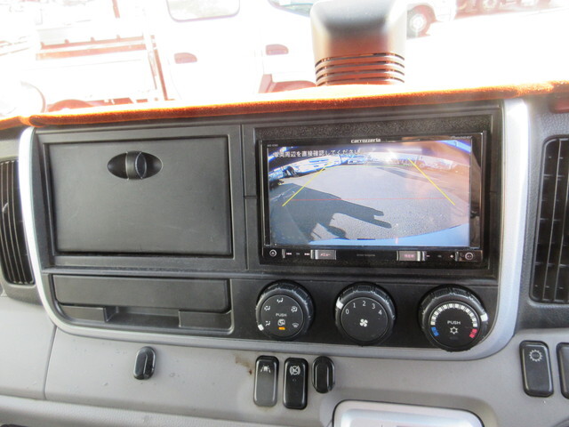 三菱ふそうキャンターアルミブロック小型（2t・3t）[写真18]