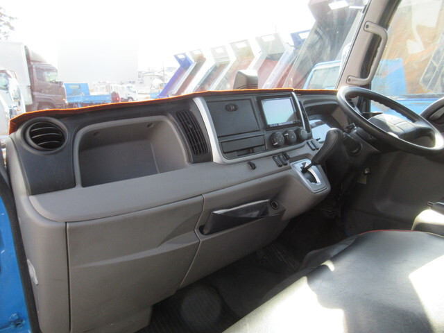 三菱ふそうキャンターアルミブロック小型（2t・3t）[写真20]