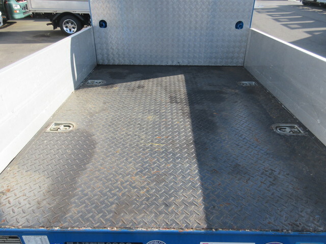 三菱ふそうキャンターアルミブロック小型（2t・3t）[写真27]