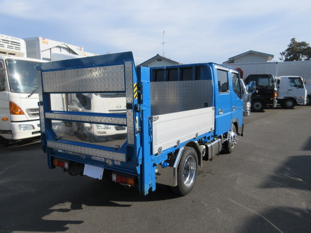 三菱ふそうキャンターアルミブロック小型（2t・3t）[写真04]