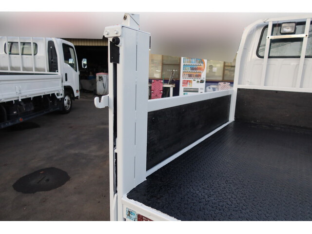 いすゞエルフダブルキャブ（Wキャブ）小型（2t・3t）[写真11]
