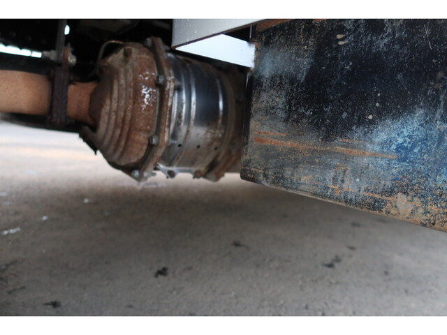 いすゞエルフダブルキャブ（Wキャブ）小型（2t・3t）[写真16]