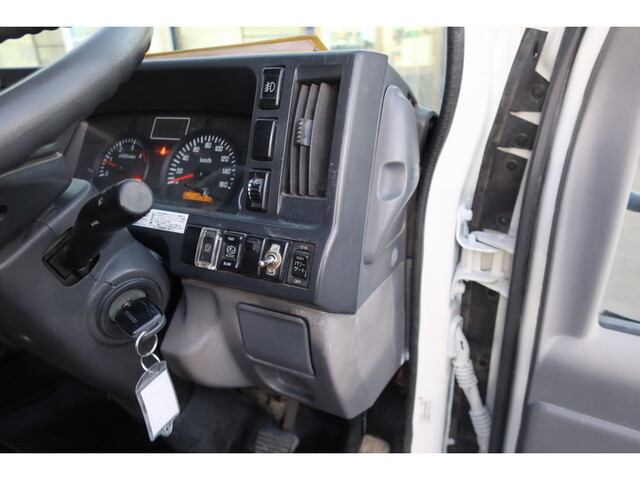 いすゞエルフダブルキャブ（Wキャブ）小型（2t・3t）[写真28]