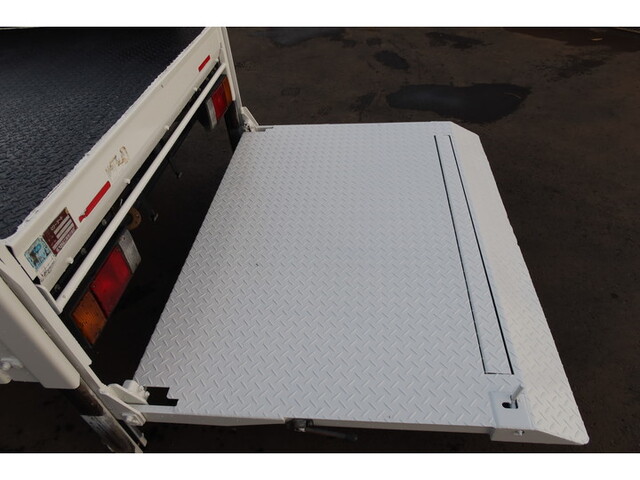 いすゞエルフダブルキャブ（Wキャブ）小型（2t・3t）[写真08]