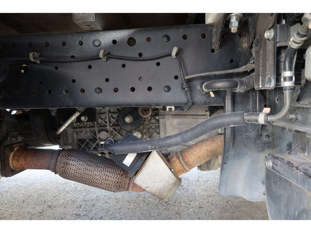 いすゞエルフ平ボディ小型（2t・3t）[写真14]