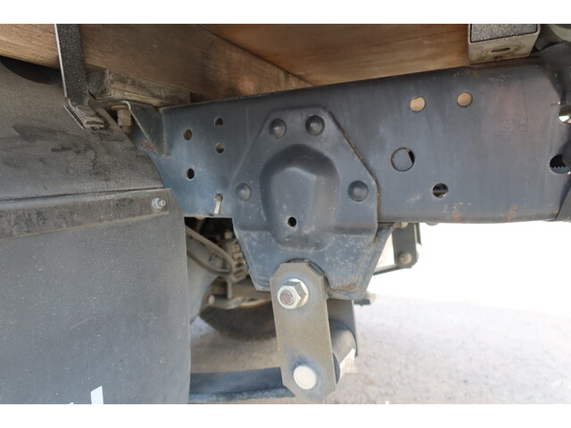 いすゞエルフ平ボディ小型（2t・3t）[写真15]