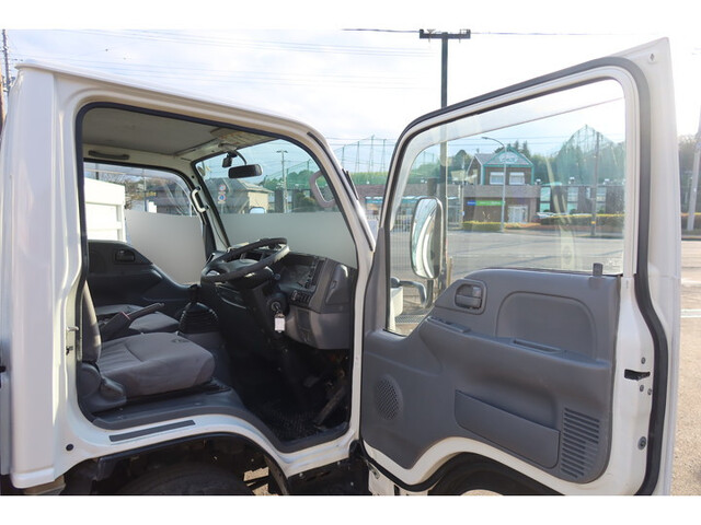 いすゞエルフ平ボディ小型（2t・3t）[写真27]