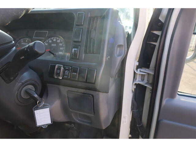 いすゞエルフ平ボディ小型（2t・3t）[写真30]