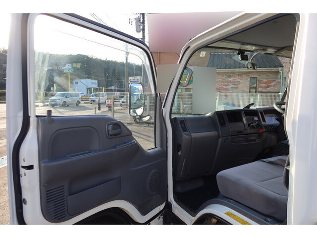 いすゞエルフ平ボディ小型（2t・3t）[写真38]