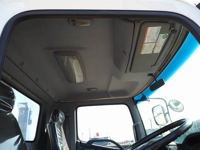 日野レンジャーセルフクレーン4段増トン（6t・8t）[写真35]