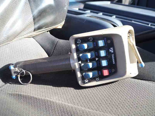 日野レンジャーセルフクレーン4段増トン（6t・8t）[写真39]