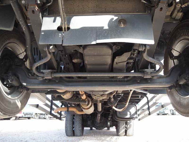 日野レンジャーセルフクレーン4段増トン（6t・8t）[写真08]