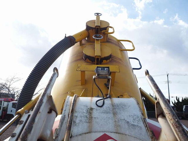 日野レンジャー汚泥吸引車中型（4t）[写真16]