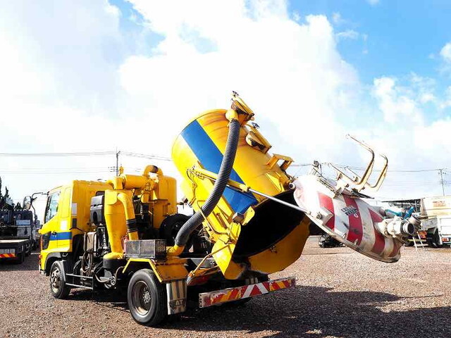 日野レンジャー汚泥吸引車中型（4t）[写真02]