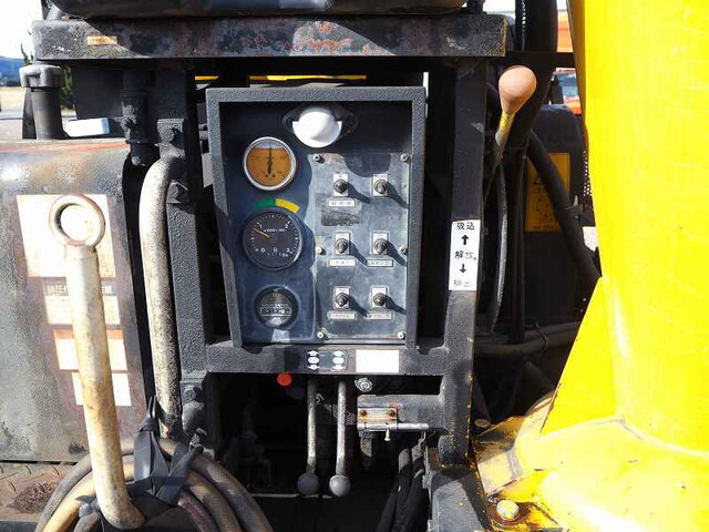 日野レンジャー汚泥吸引車中型（4t）[写真21]