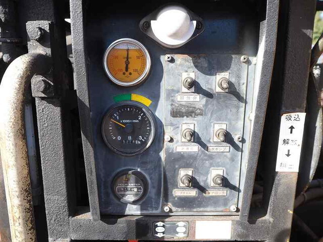 日野レンジャー汚泥吸引車中型（4t）[写真23]