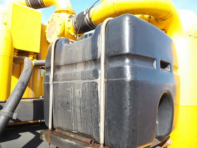 日野レンジャー汚泥吸引車中型（4t）[写真24]