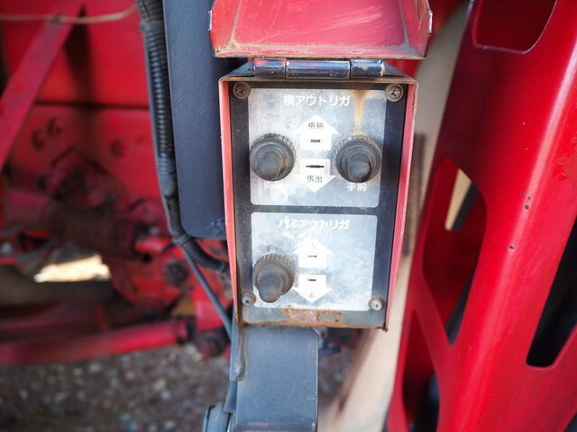 日野プロフィアセルフクレーン3段大型（10t）[写真18]