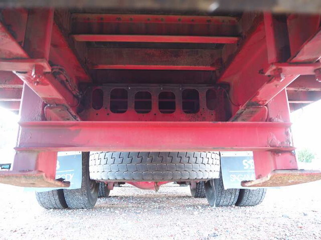 日野プロフィアセルフクレーン3段大型（10t）[写真31]