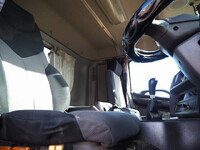 日野プロフィアセルフクレーン3段大型（10t）[写真39]