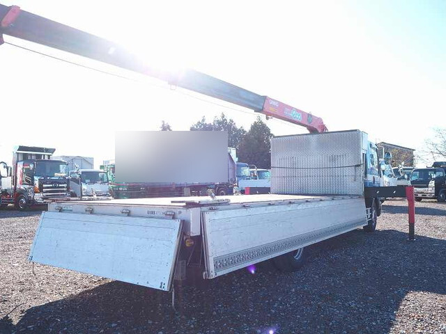 いすゞフォワードクレーン4段増トン（6t・8t）[写真17]