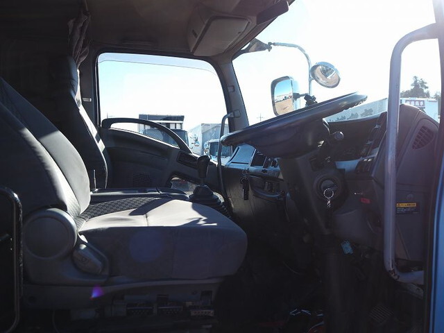 いすゞフォワードクレーン4段増トン（6t・8t）[写真35]