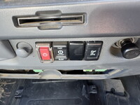 いすゞエルフローダーダンプ小型（2t・3t）[写真12]