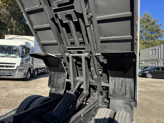いすゞエルフローダーダンプ小型（2t・3t）[写真22]