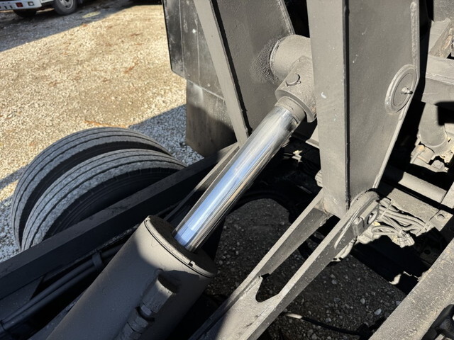 いすゞエルフローダーダンプ小型（2t・3t）[写真24]