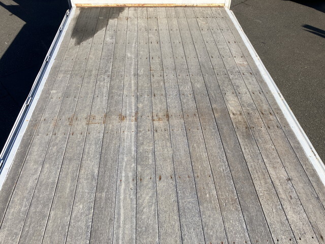 日野デュトロ平ボディ小型（2t・3t）[写真13]