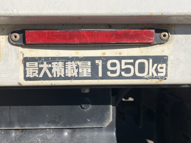 日野デュトロ平ボディ小型（2t・3t）[写真15]