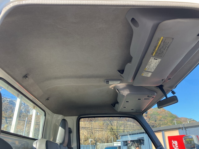 日野デュトロ平ボディ小型（2t・3t）[写真32]