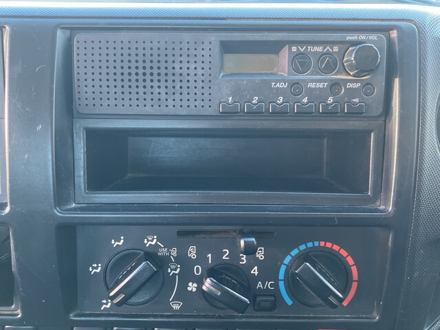 日野デュトロ平ボディ小型（2t・3t）[写真36]