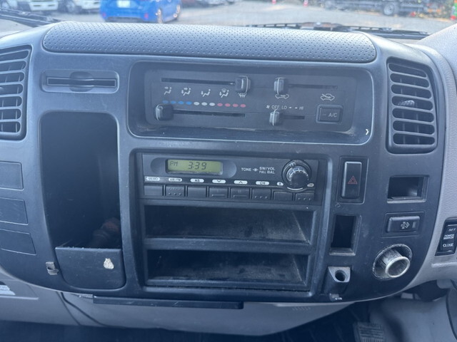 日野デュトロ高所作業車小型（2t・3t）[写真08]