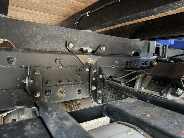 三菱ふそうファイターセルフクレーン4段増トン（6t・8t）[写真21]