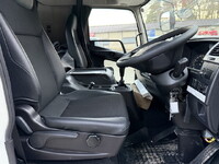 三菱ふそうファイターセルフクレーン4段増トン（6t・8t）[写真27]