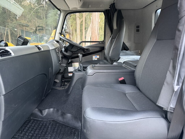 三菱ふそうファイターセルフクレーン4段増トン（6t・8t）[写真34]