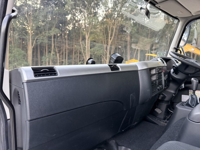 三菱ふそうファイターセルフクレーン4段増トン（6t・8t）[写真35]